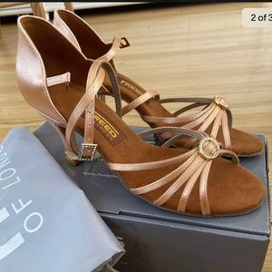 NWTFreed Of London Dance Shoes - Sophia Flesh Satin  US 7.5 NEW